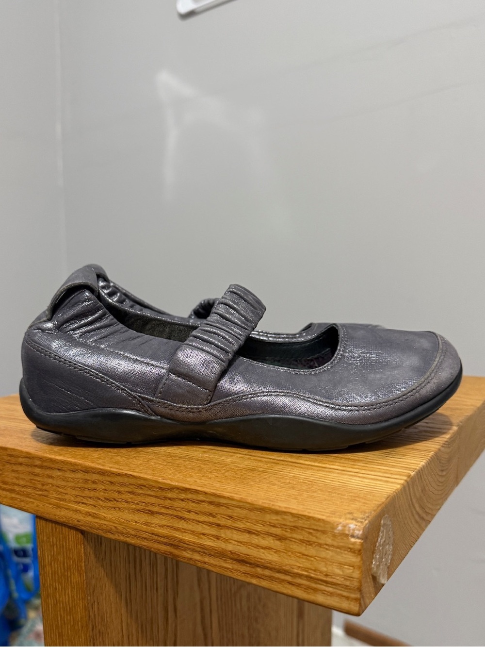 Dansko Shoes Womens 37 6.5 Metallic Gray Leather Mary Jane Comfort Flats Stretch